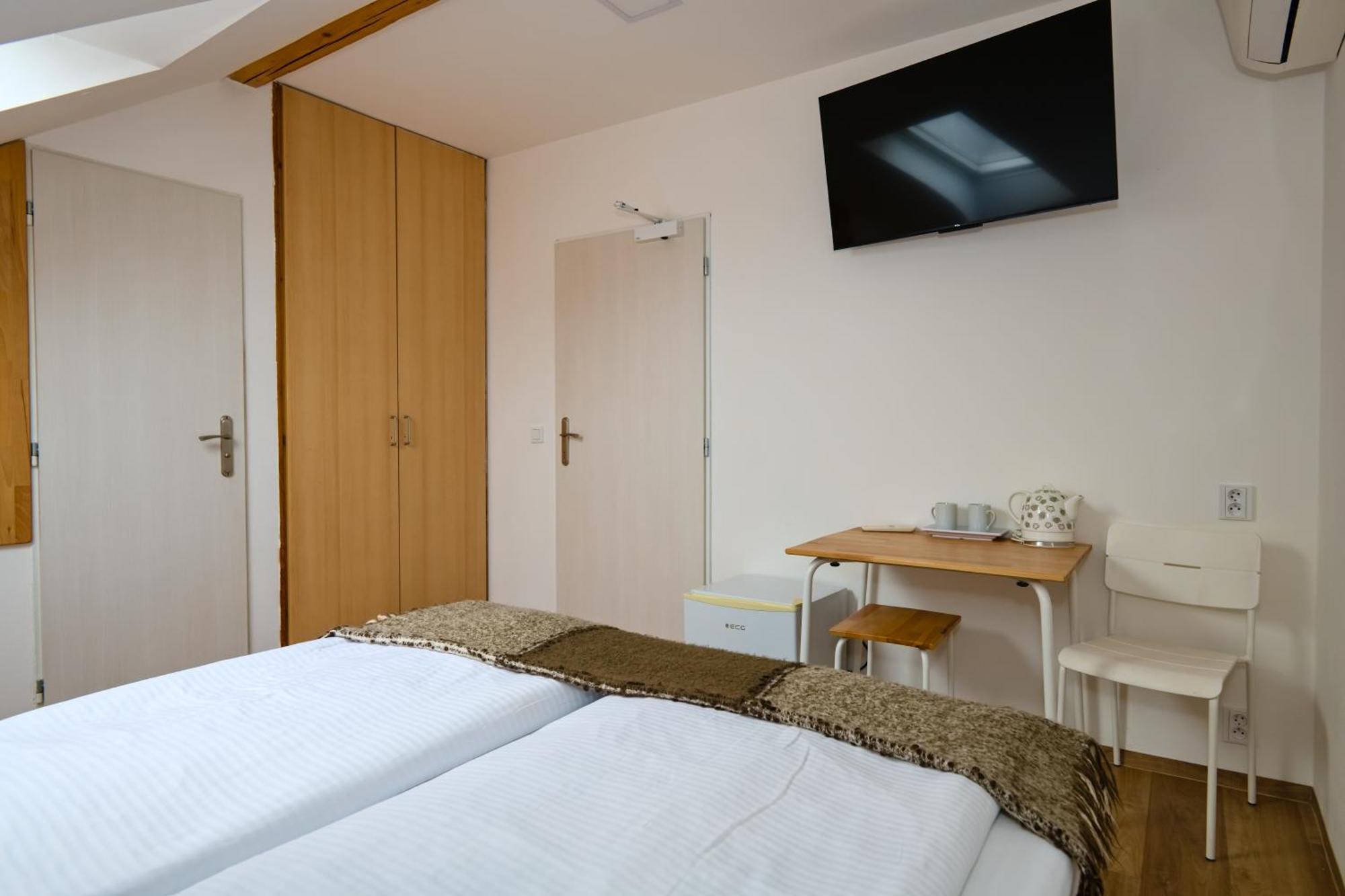 Wellness Vila Bohemia Прага Экстерьер фото